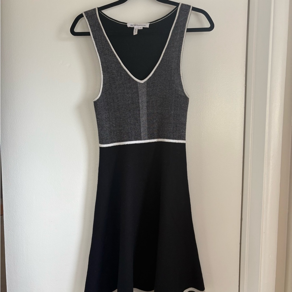BCBGeneration Black A-Line Midi Dress with V-Neck